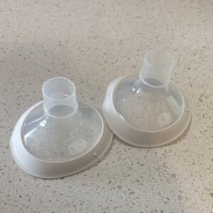 FREE with purchase Medela 24 flanges